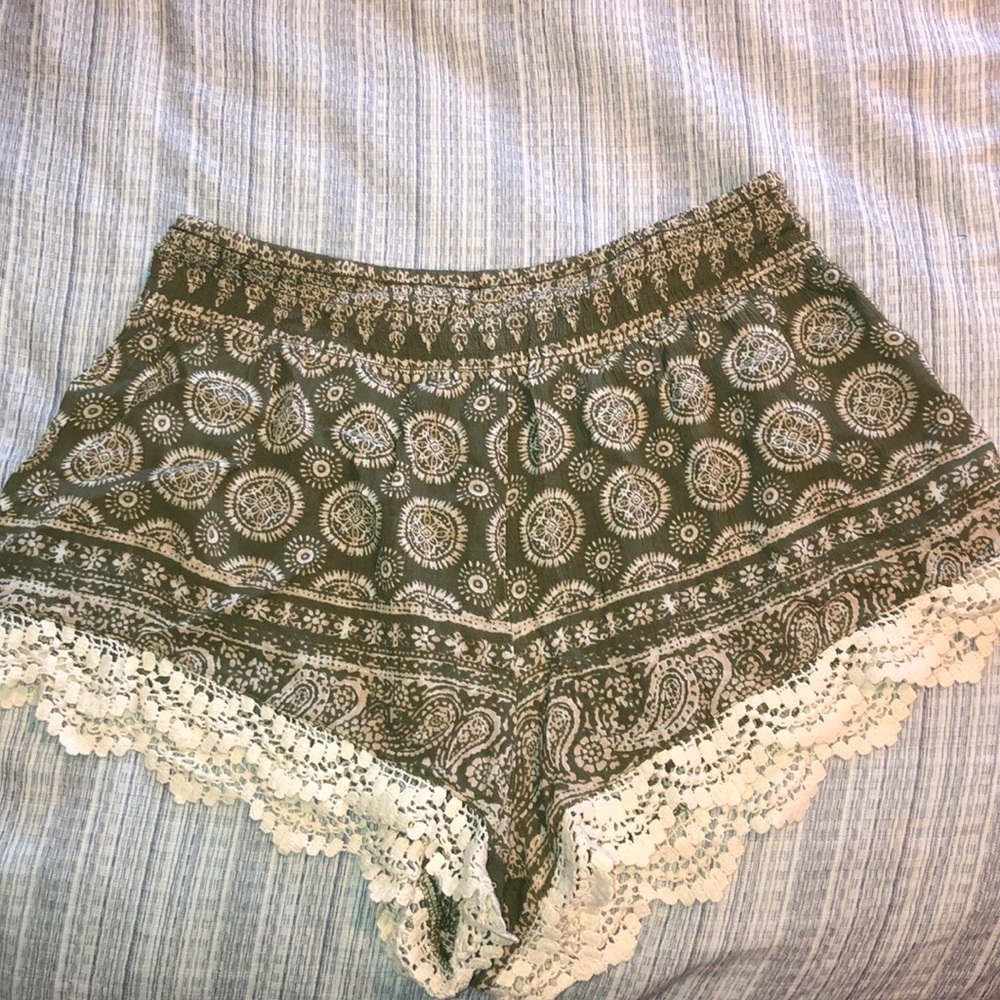 Flowy American Eagle Shorts